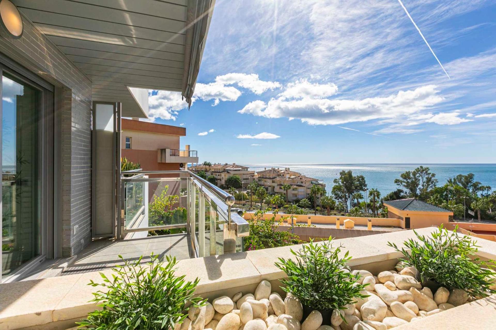 Apartment Amazing Sea Views