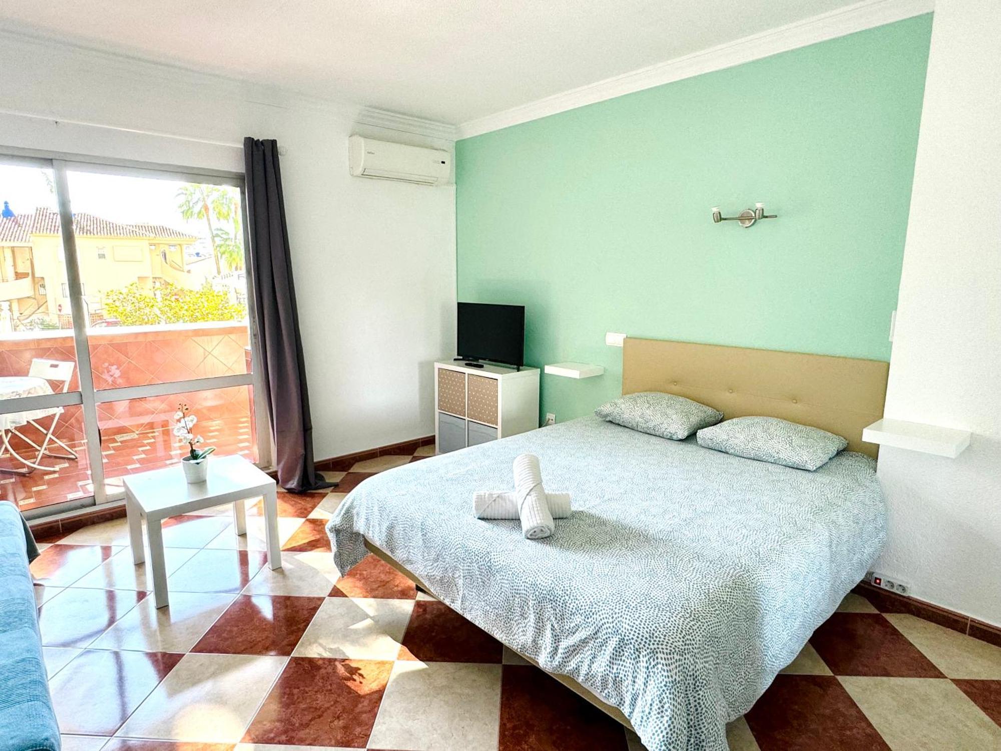 Apartment G&g Benalbeach Sea Views