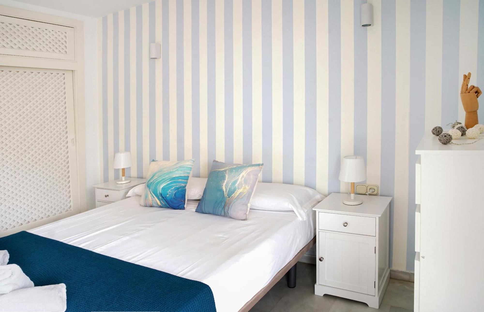 Apartmento En La Pequena Venecia, Puerto Marina *