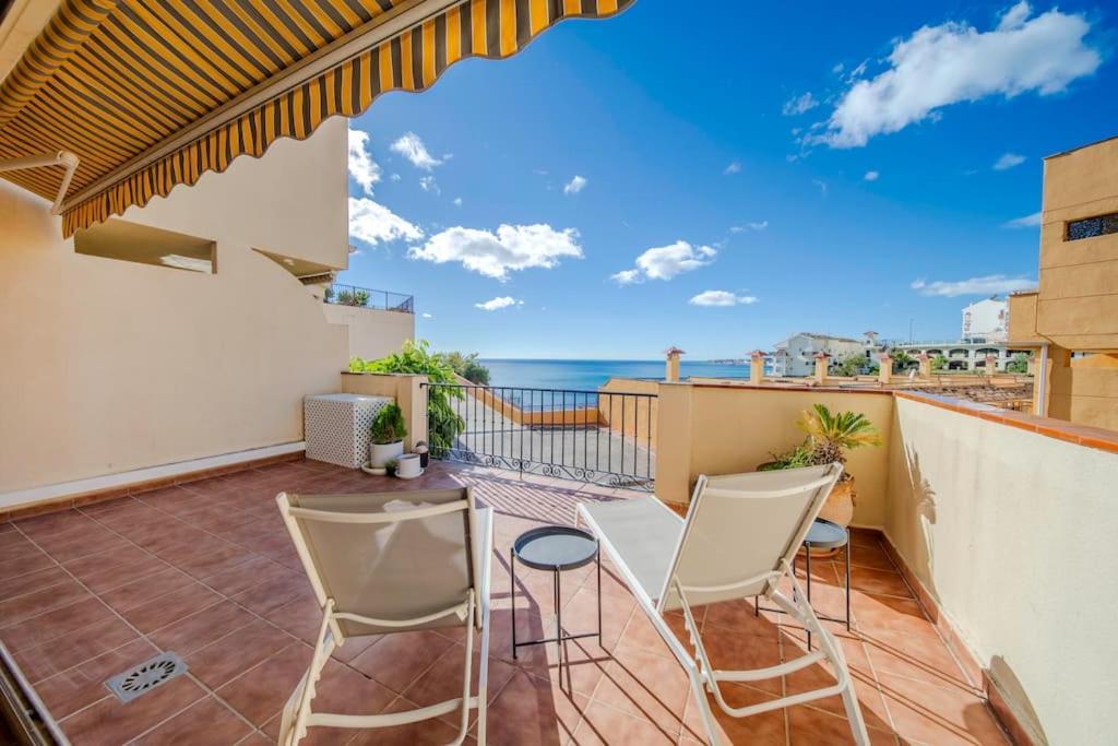 2 Bed Apartment, Big Terrace, Pool, Views + Beach! Benalmádena