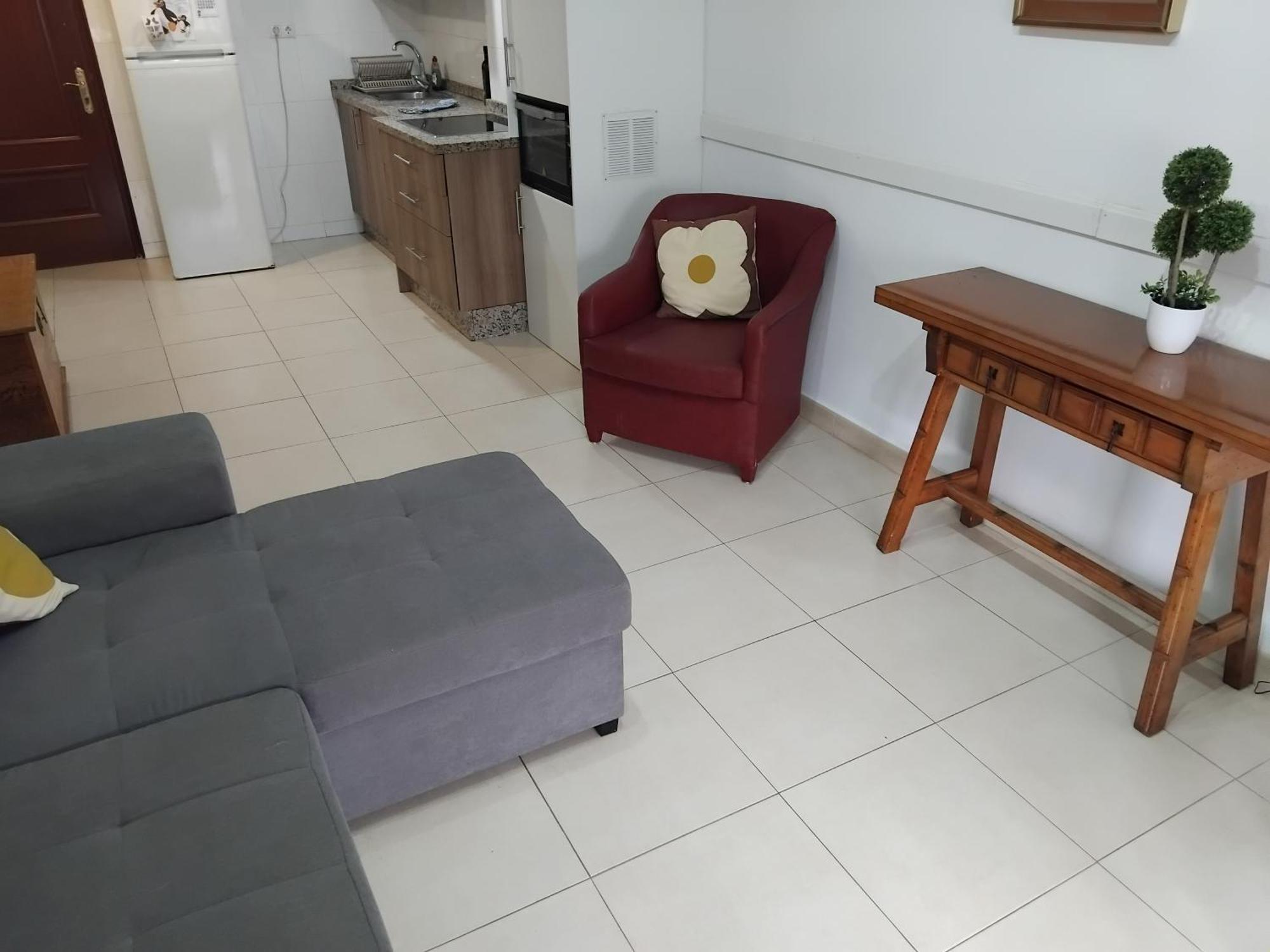 Jardin Cielomar, 1 Bedroom Apartment, Parking, Close To Train, Restaurants, Shops - 8 Min Walk Apartment Benalmadena