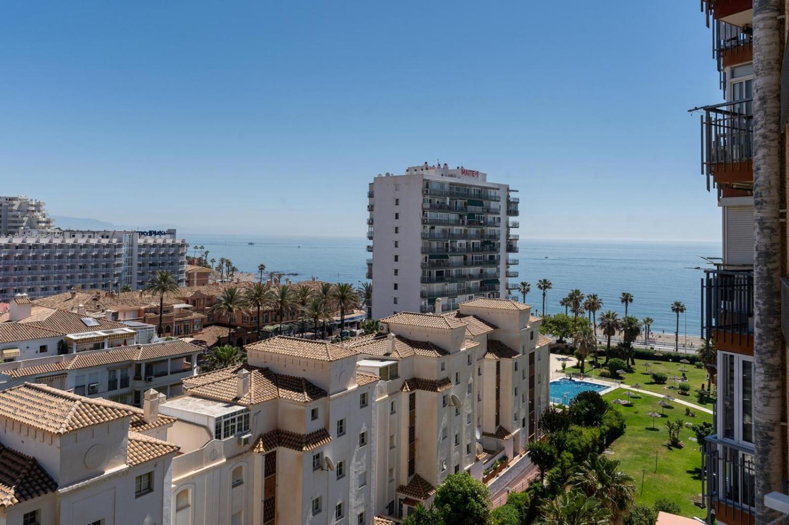 Apartment Maites Estudio 100 De La Playa Benalmadena