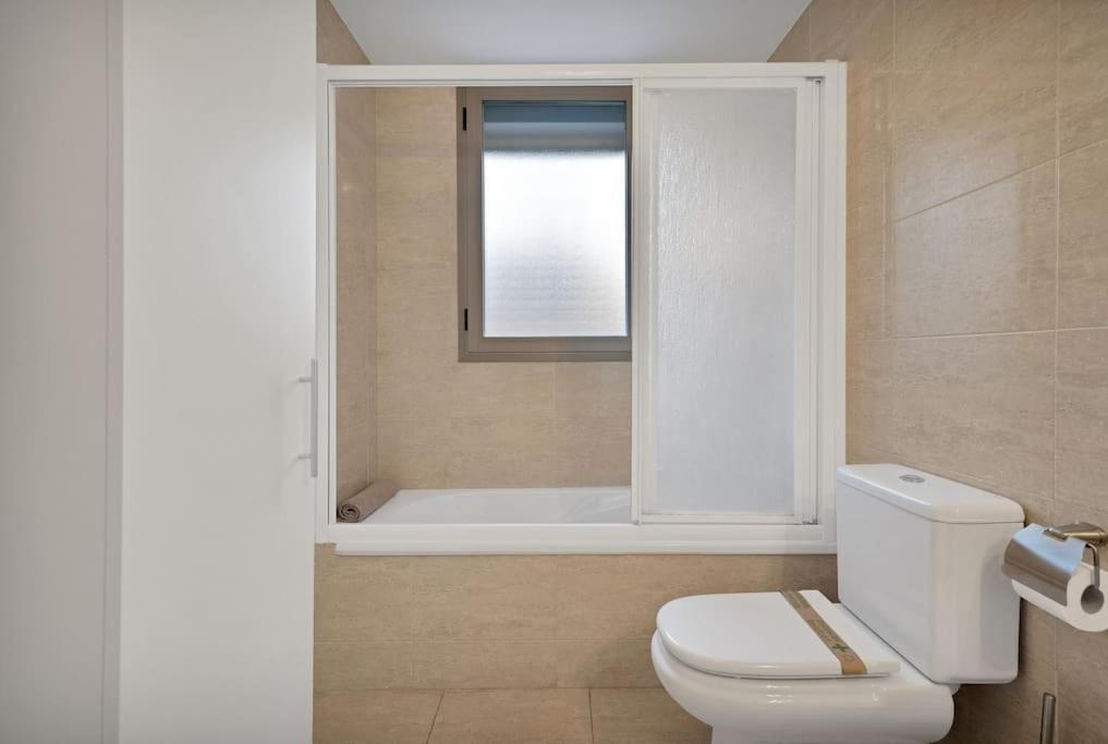 Apartment Con Terraza Y Piscina En Puerto Marina - Mistral