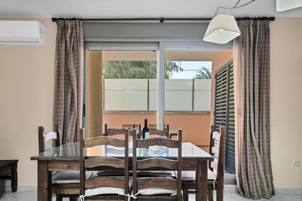 Apartment Con Terraza Y Piscina En Puerto Marina - Mistral *