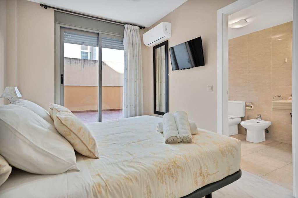Apartment Con Terraza Y Piscina En Puerto Marina - Mistral *
