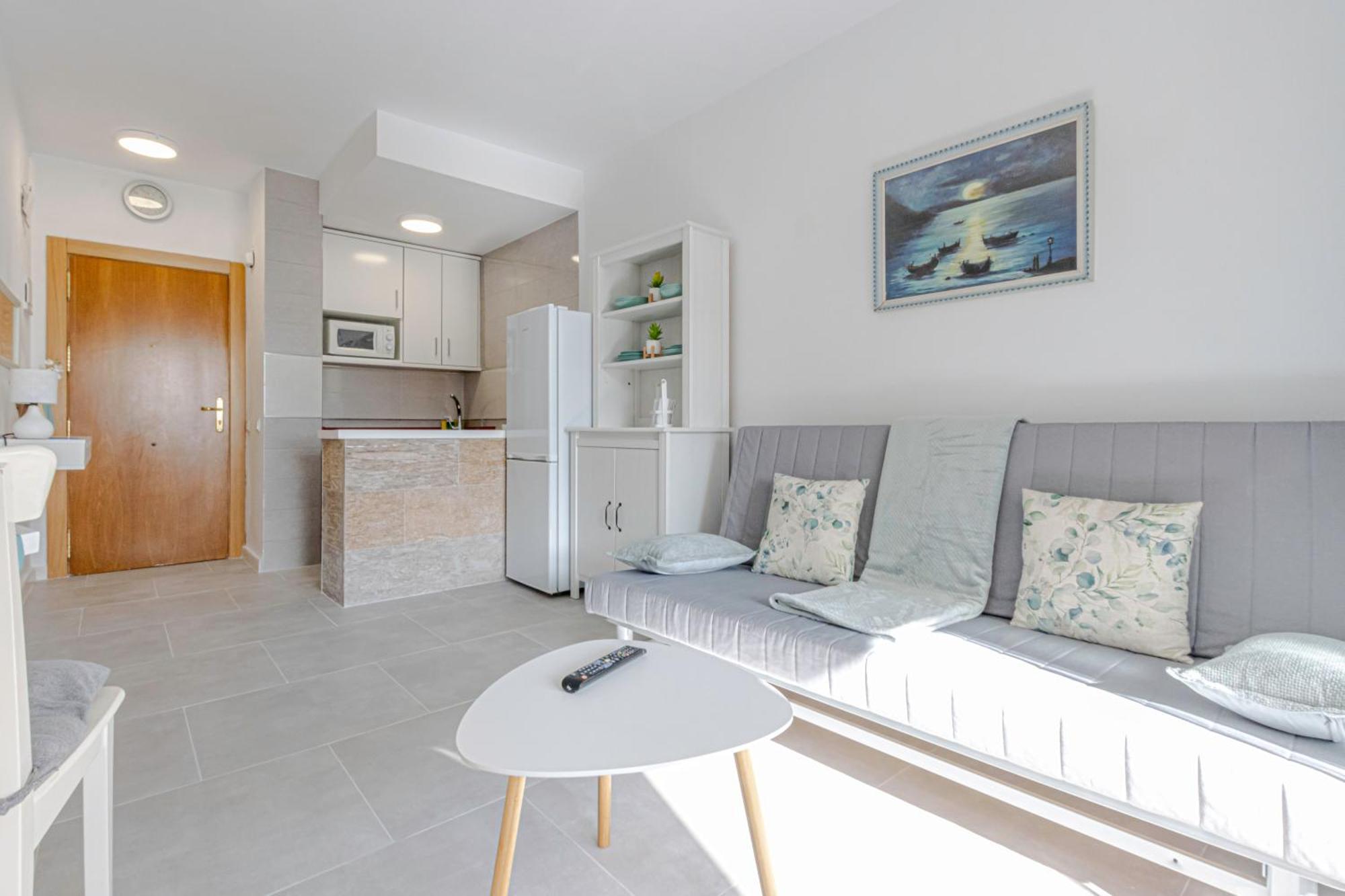New Wonderful Holidays Benalbeach Apartment