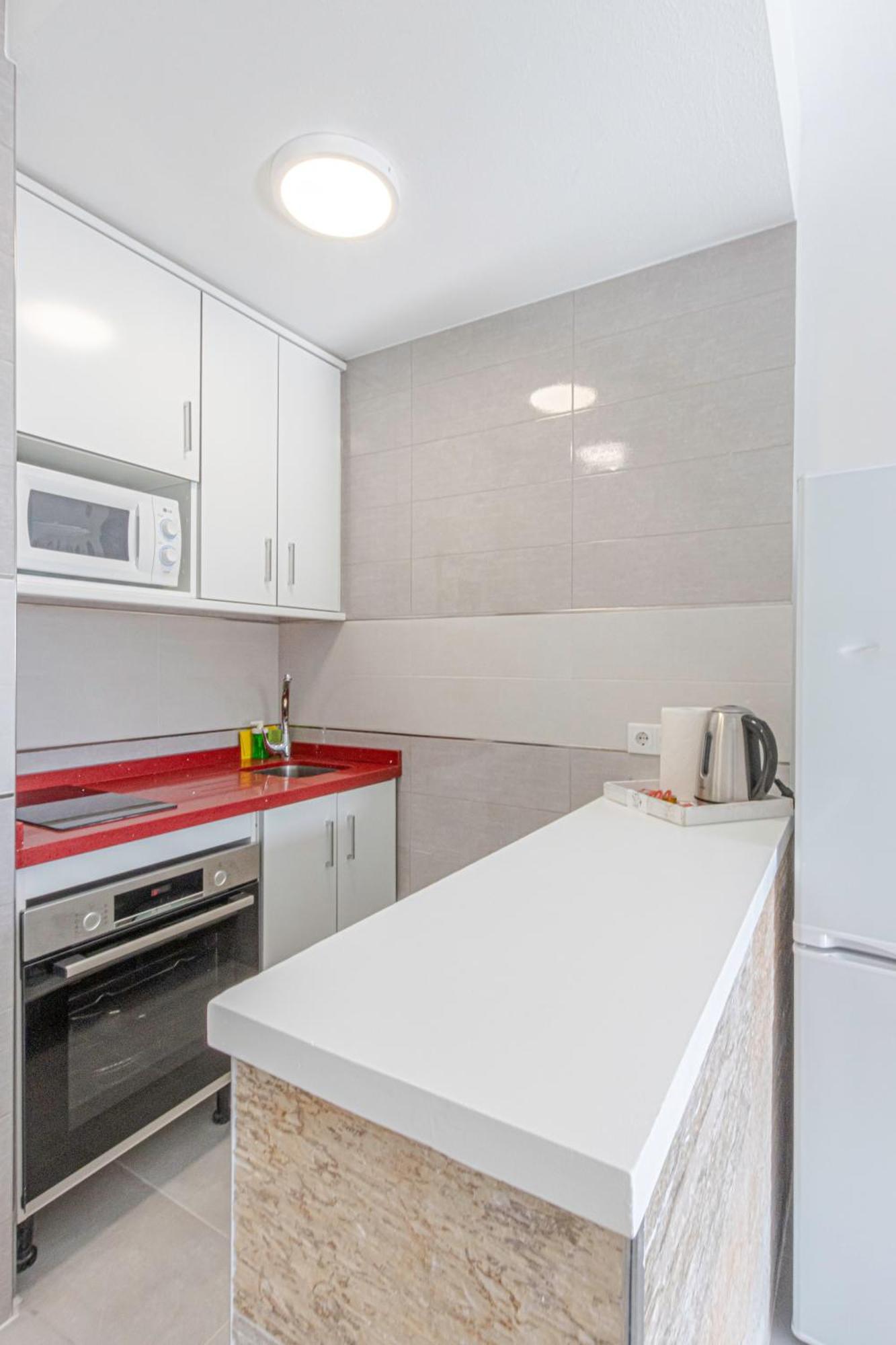 New Wonderful Holidays Benalbeach Apartment