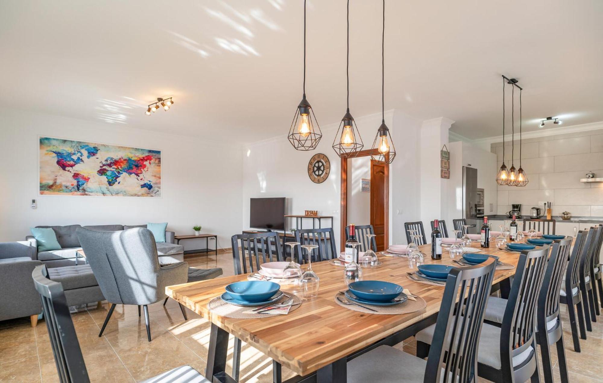 Holiday home Lovely In With Kitchen