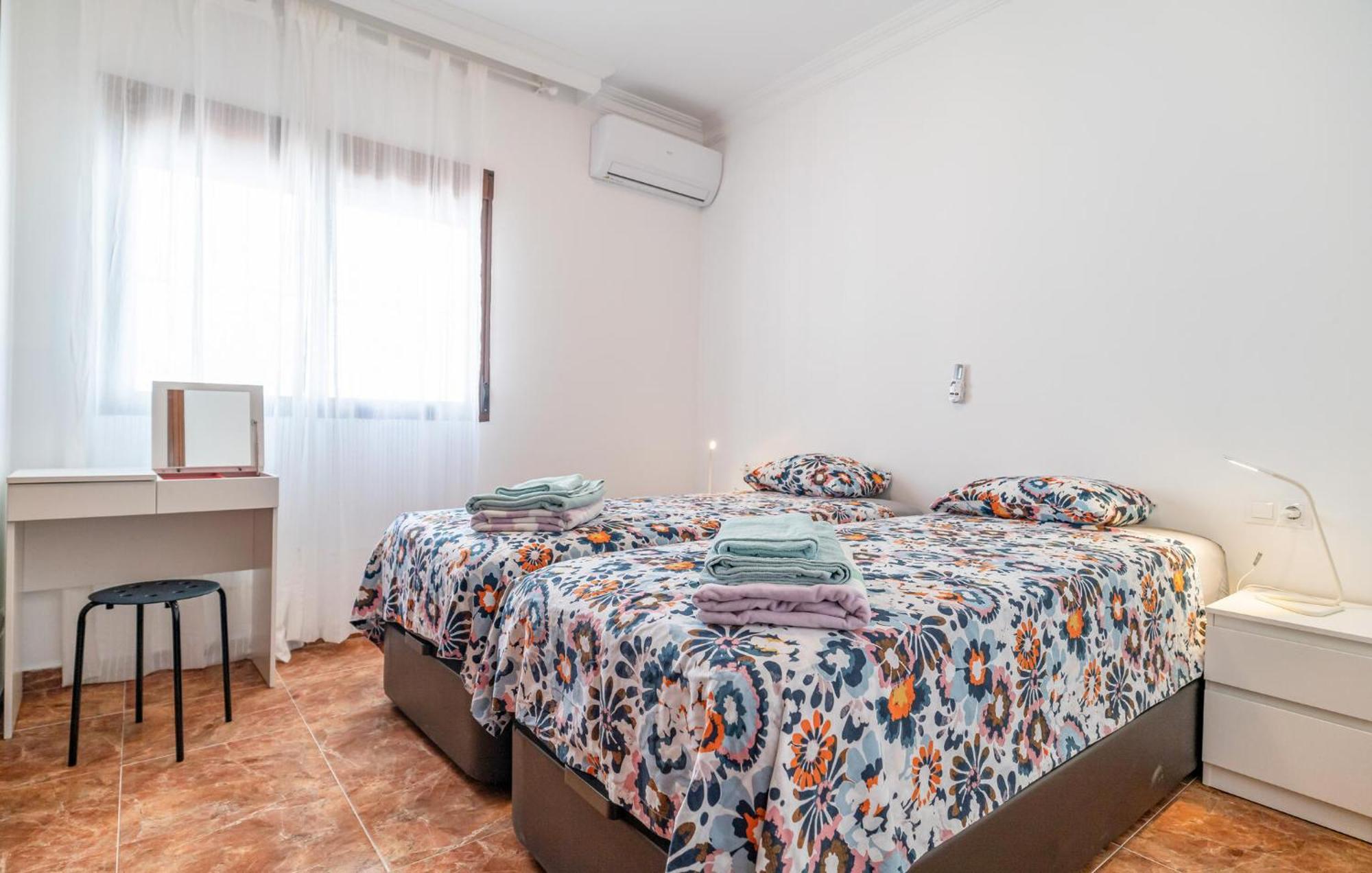 Lovely In With Kitchen Holiday home *