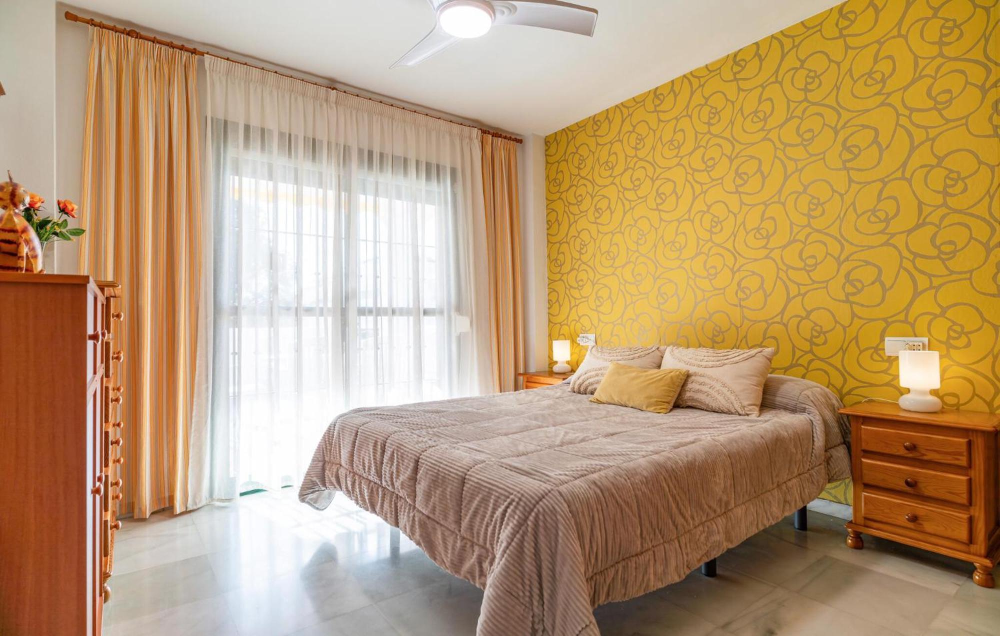 Stunning In Benalamdena With Kitchen Apartment *