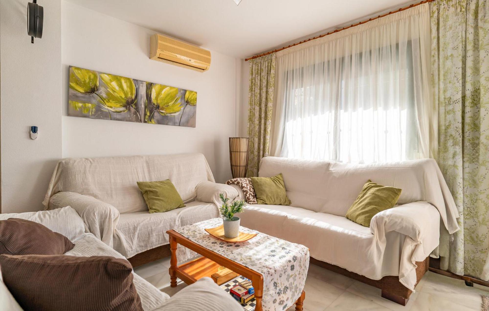 Stunning In Benalamdena With Kitchen *