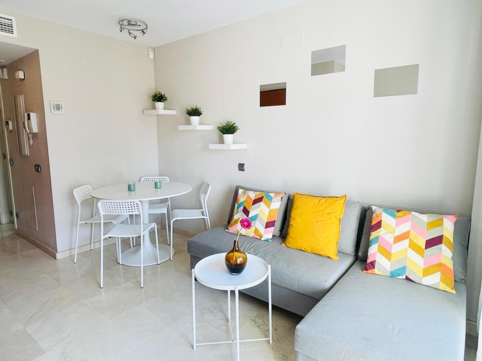 Apartment Encantador En By Bebalmy *