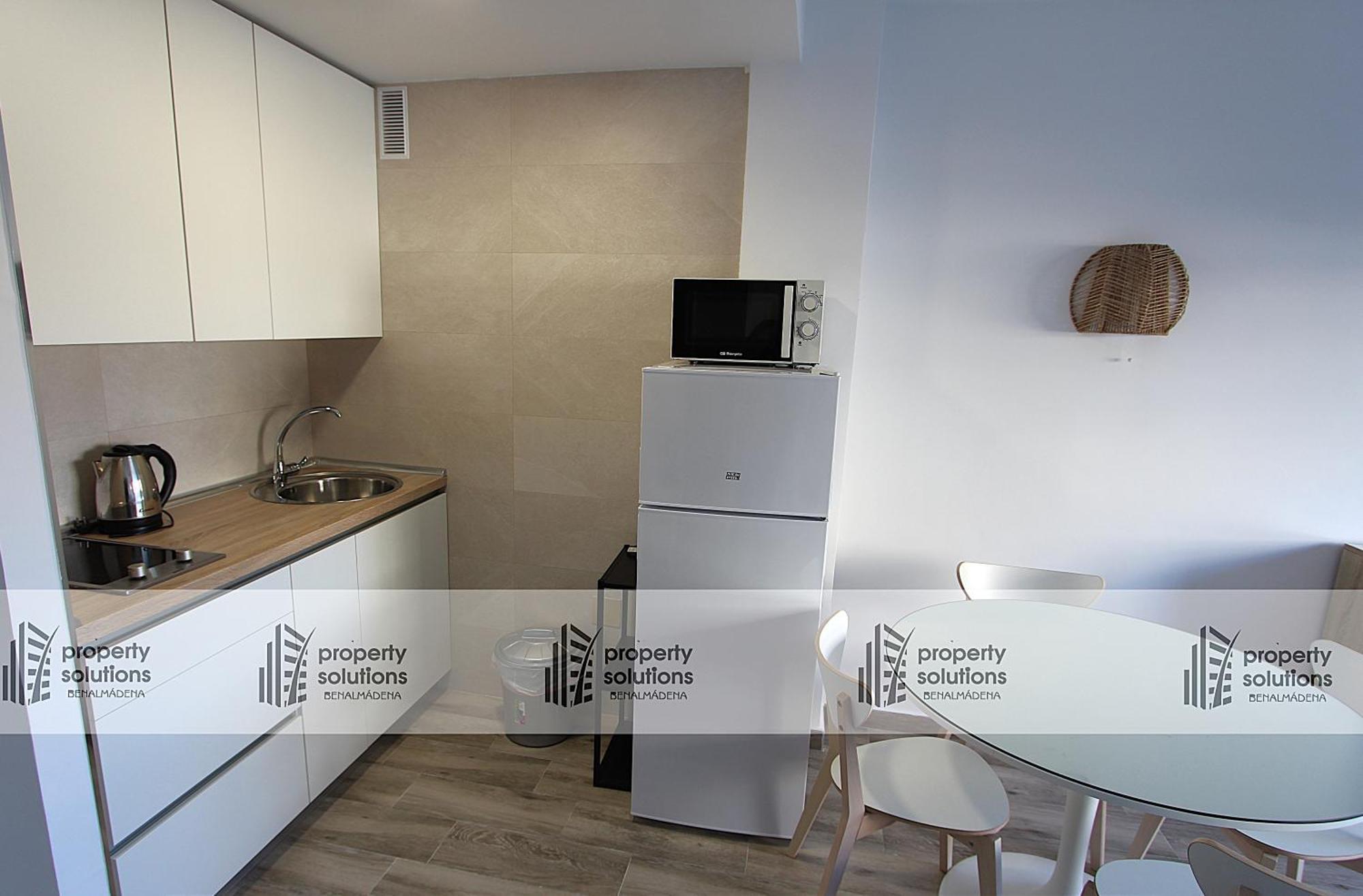 Apartment 812 Benalbeach. 1ºlinea De Playa. Vistas A La Piscina Y La Montana. Benalmadena