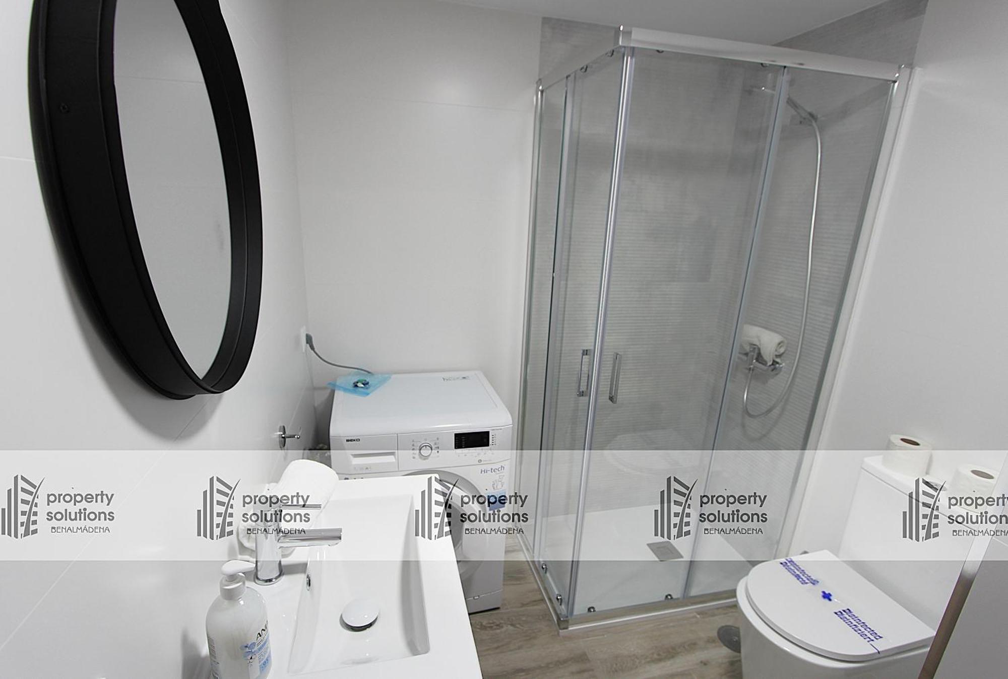 812 Benalbeach. 1ºlinea De Playa. Vistas A La Piscina Y La Montana.