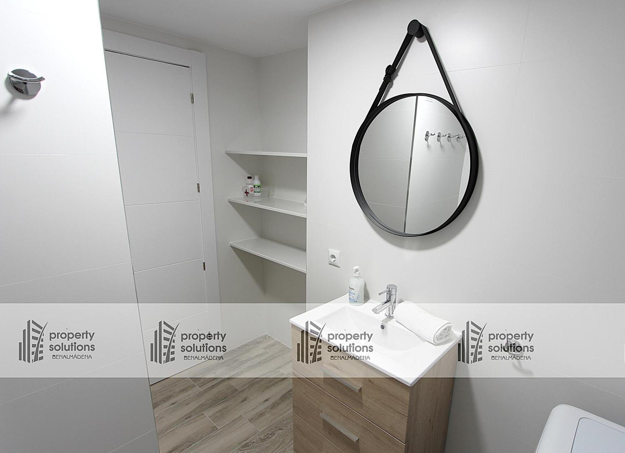 812 Benalbeach. 1ºlinea De Playa. Vistas A La Piscina Y La Montana. Apartment *