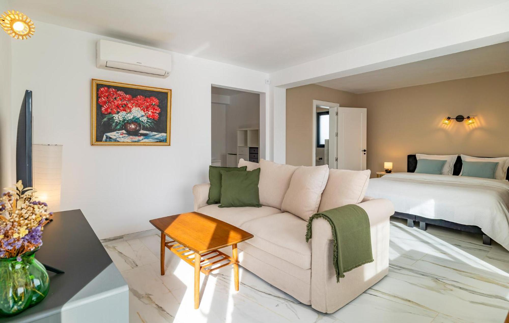 Vakantiehuis Awesome In With Heated Swimming Pool