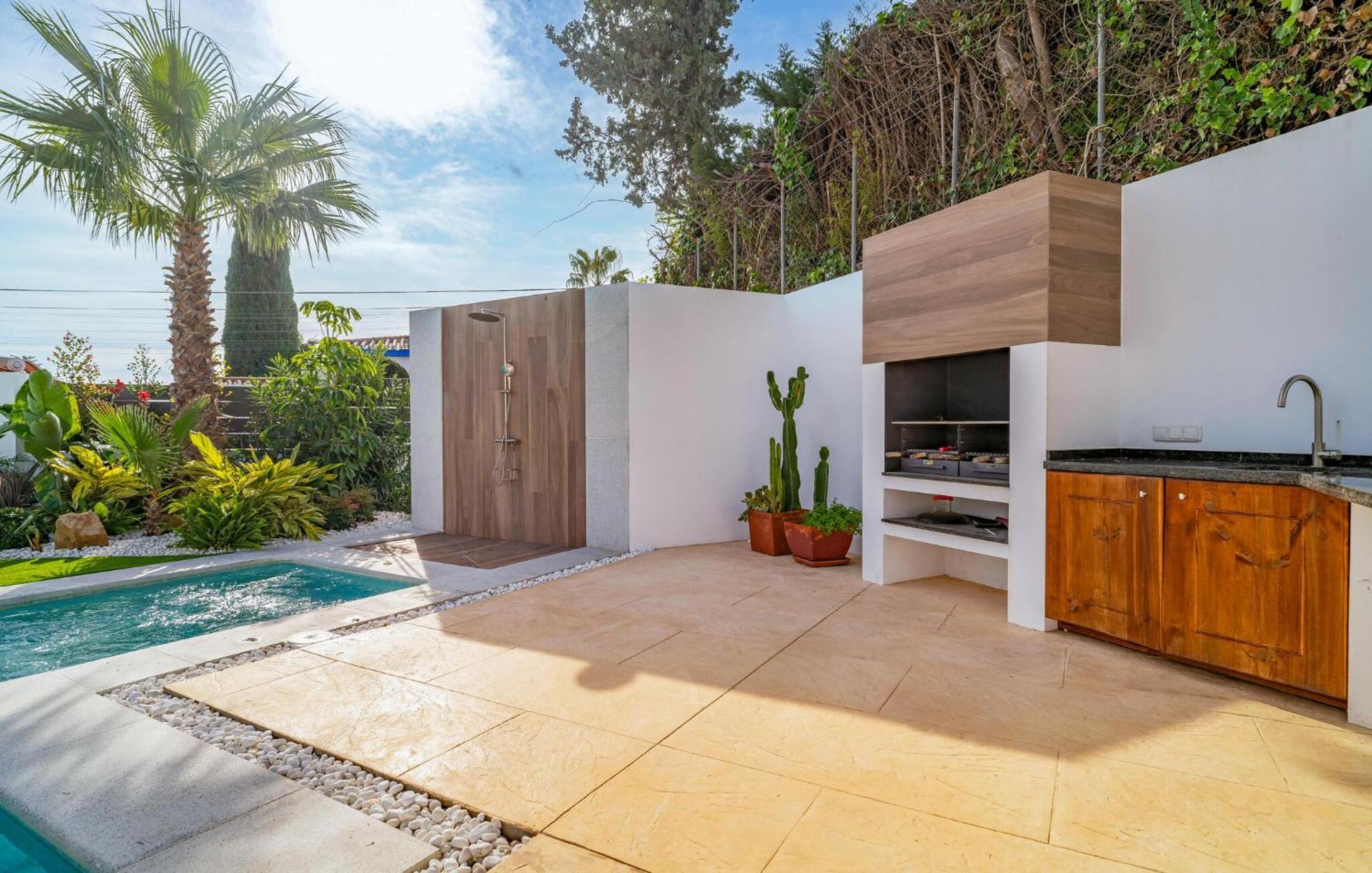 Vakantiehuis Awesome In With Heated Swimming Pool Benalmádena