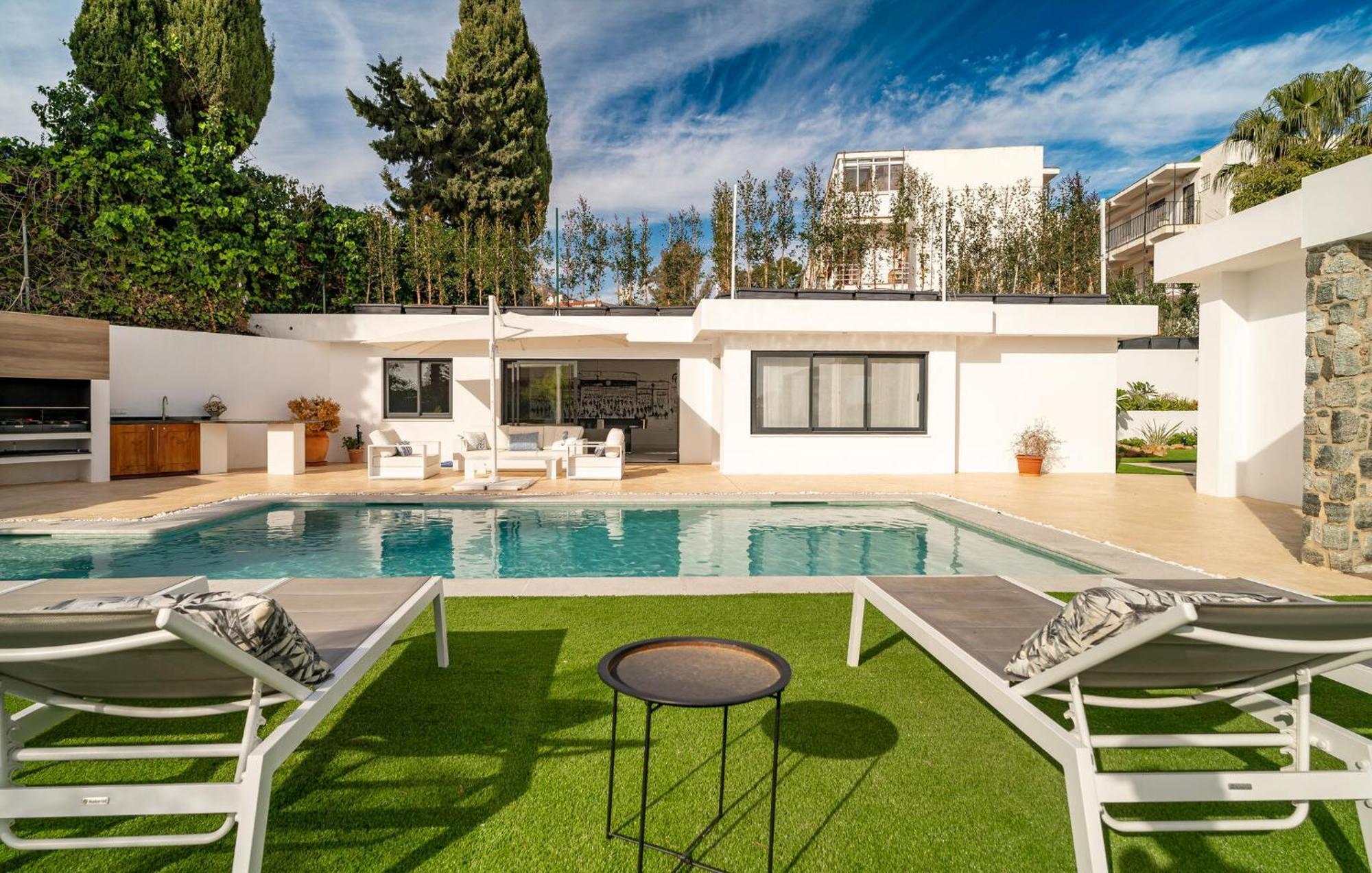 Vakantiehuis Awesome In With Heated Swimming Pool Benalmádena