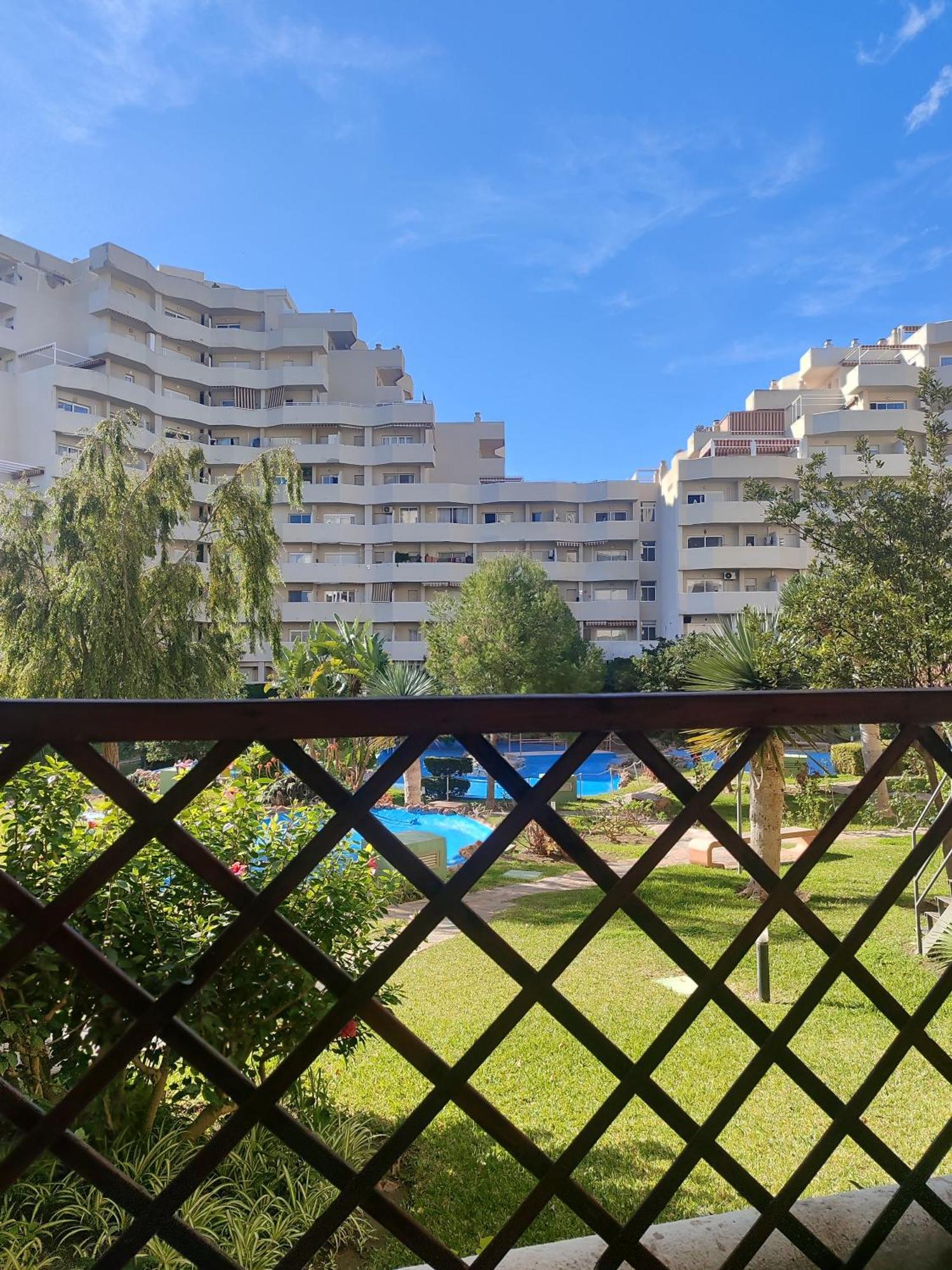 Apartment Exclusive In Benalbeach *