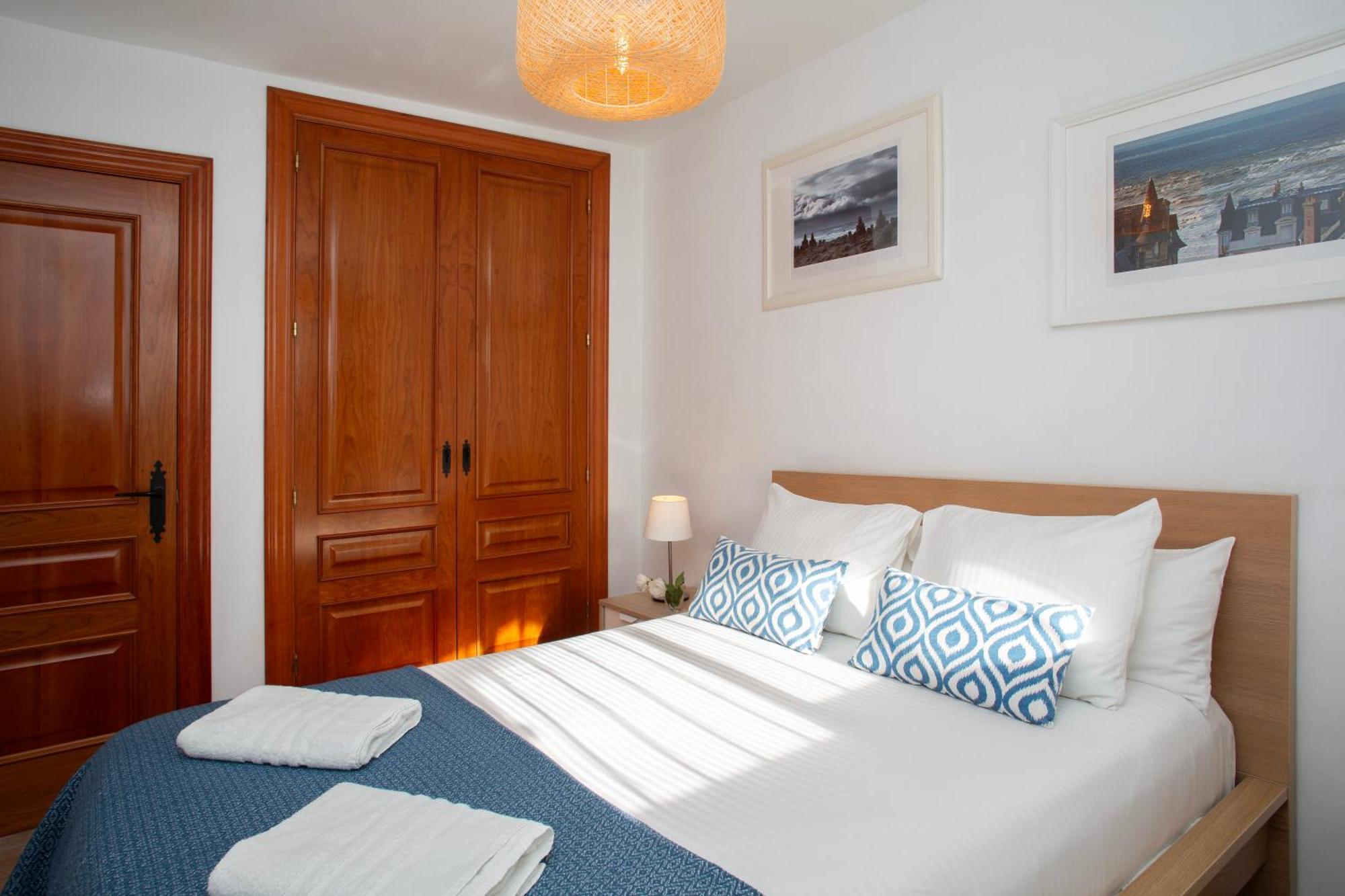 Apartamento Beachside Remote Work, Yearround Pool