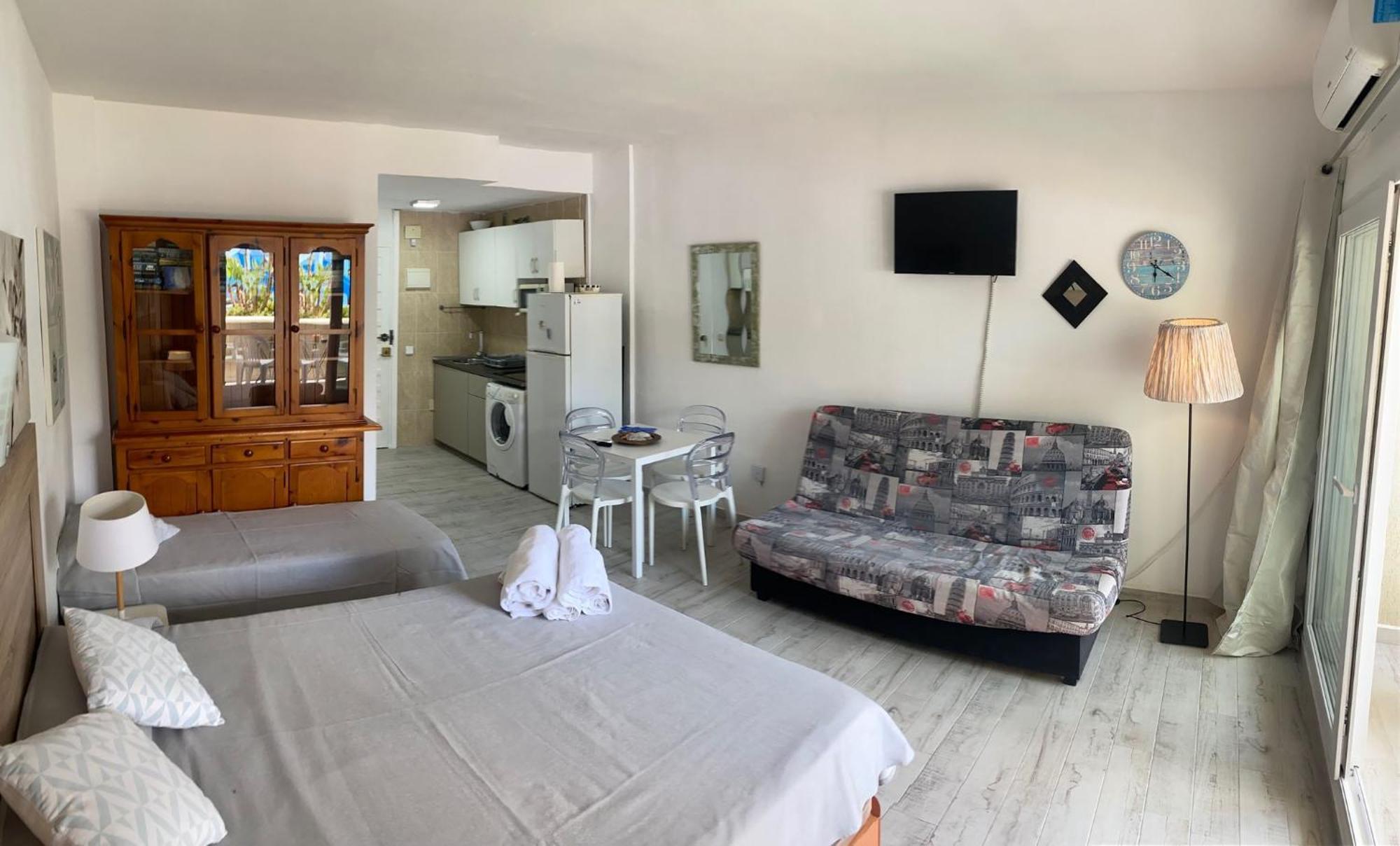 Apartment In Benal Resort, Wifi, 100m From