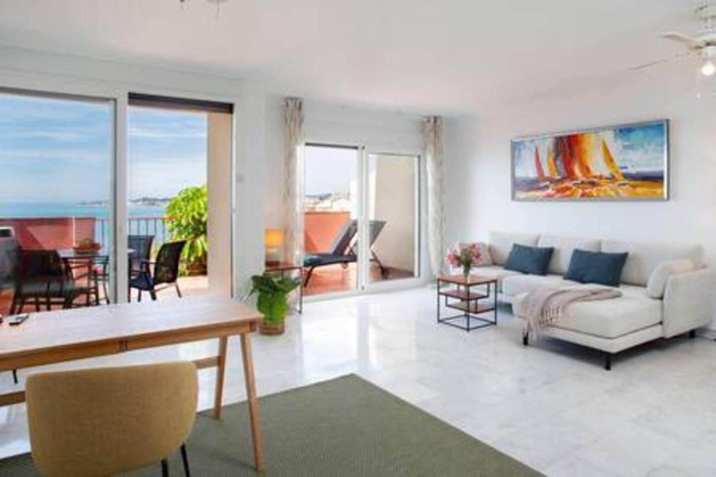 Panoramic Sea Views & Carvajal & Restaurant Appartement