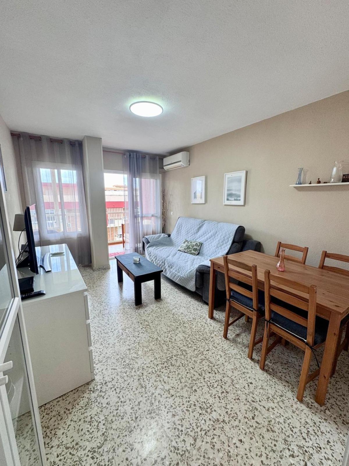 Apartment Cozy In Prime Location - *
