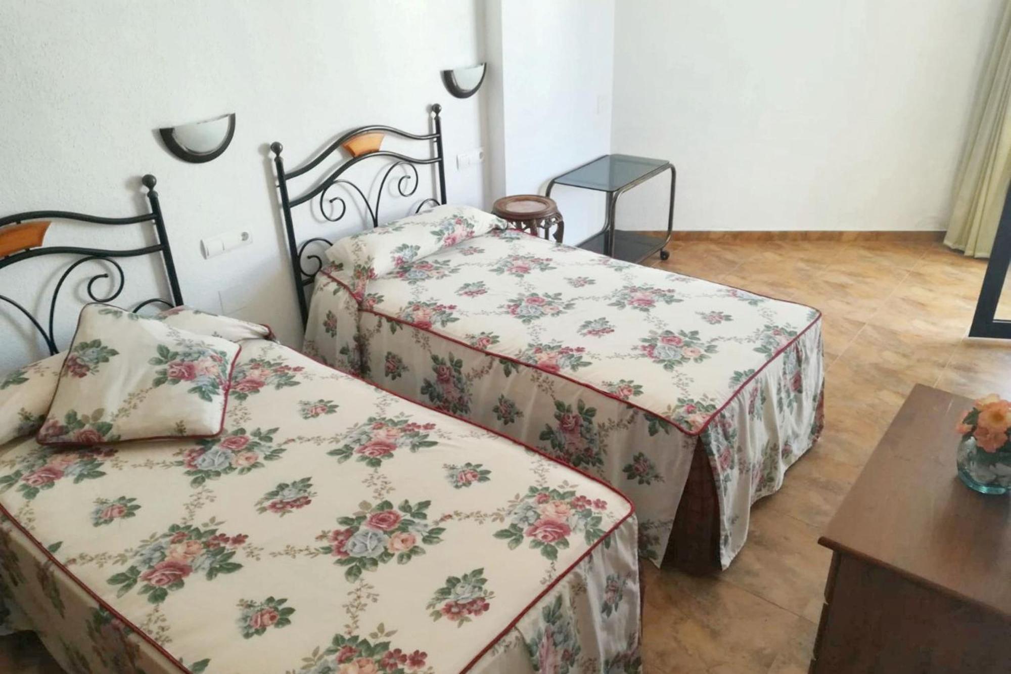With Sea & Mountain Views In - 60 Sqm + Pool Appartement *
