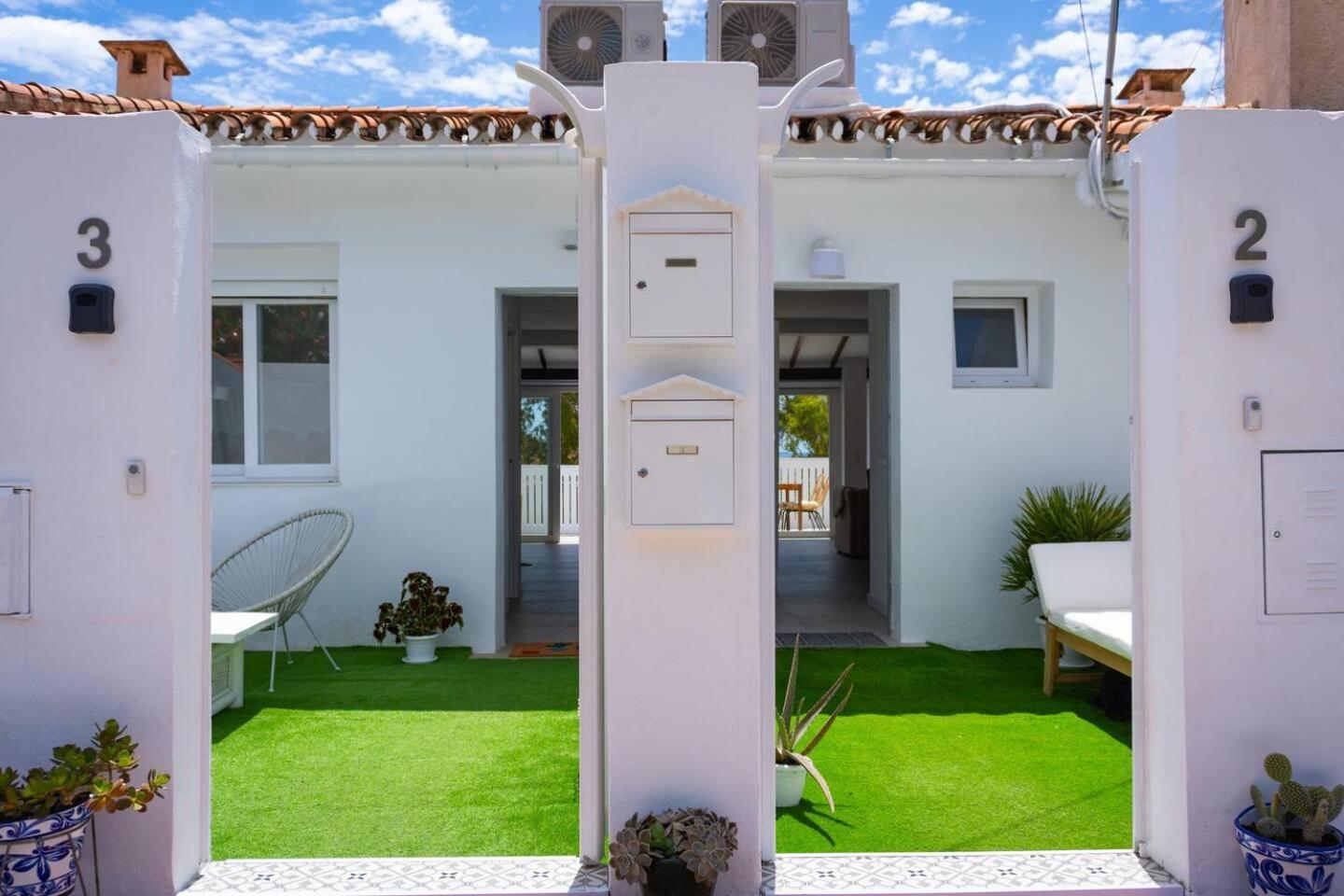 Chic House 2 In By El Trocader