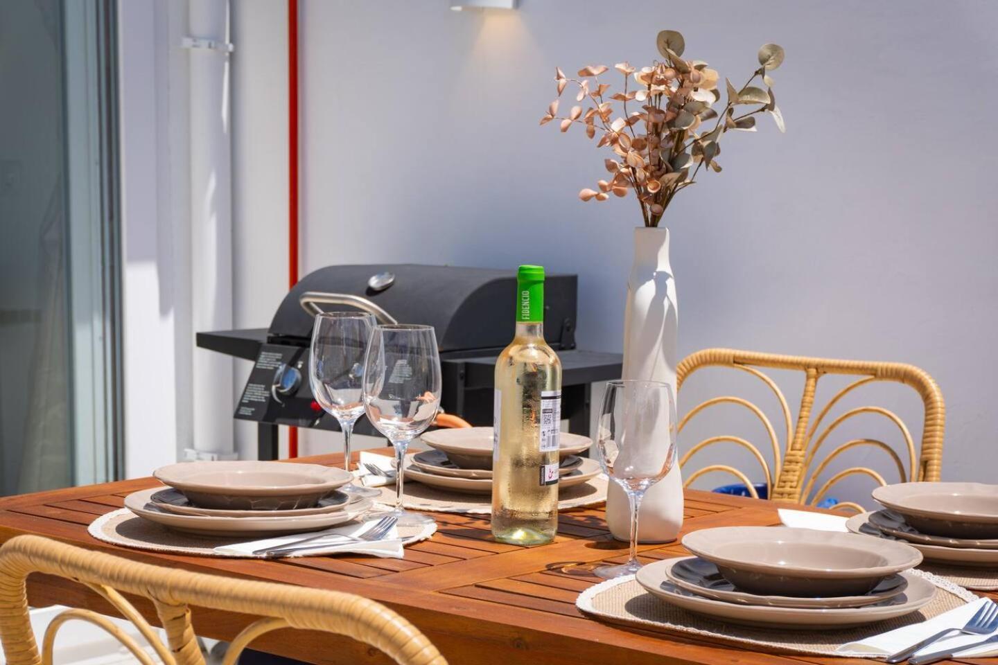 Chic House 2 In By El Trocader