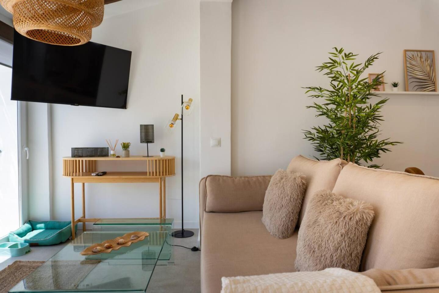 Chic House 2 In By El Trocader Vakantiehuis