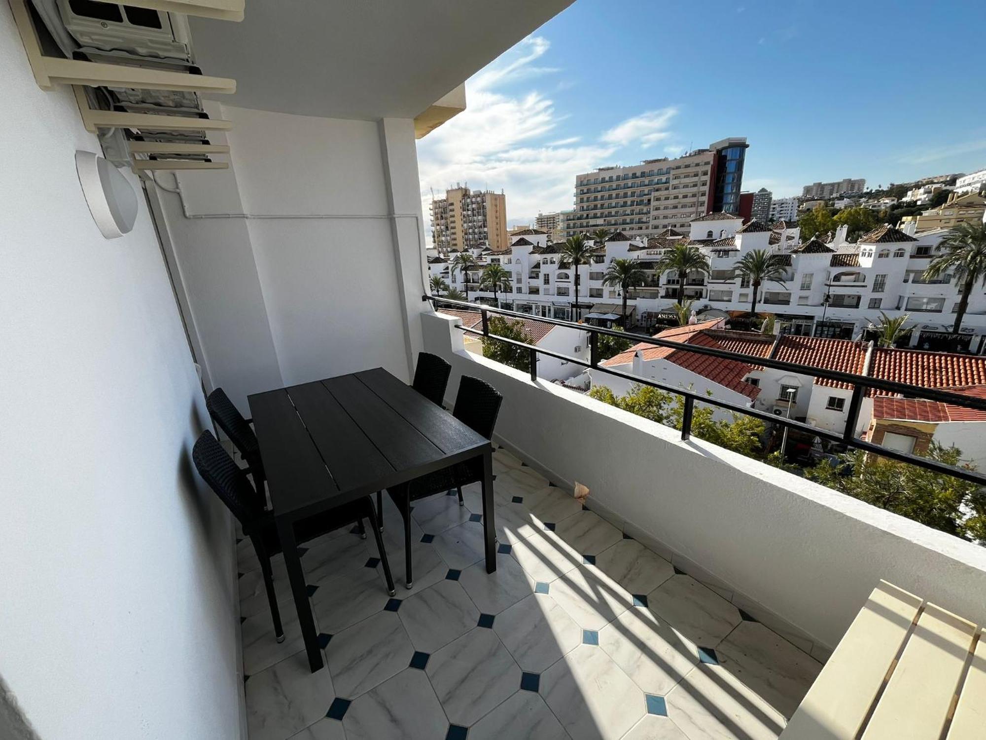 Apartment Charming 2 Bed Prealsa