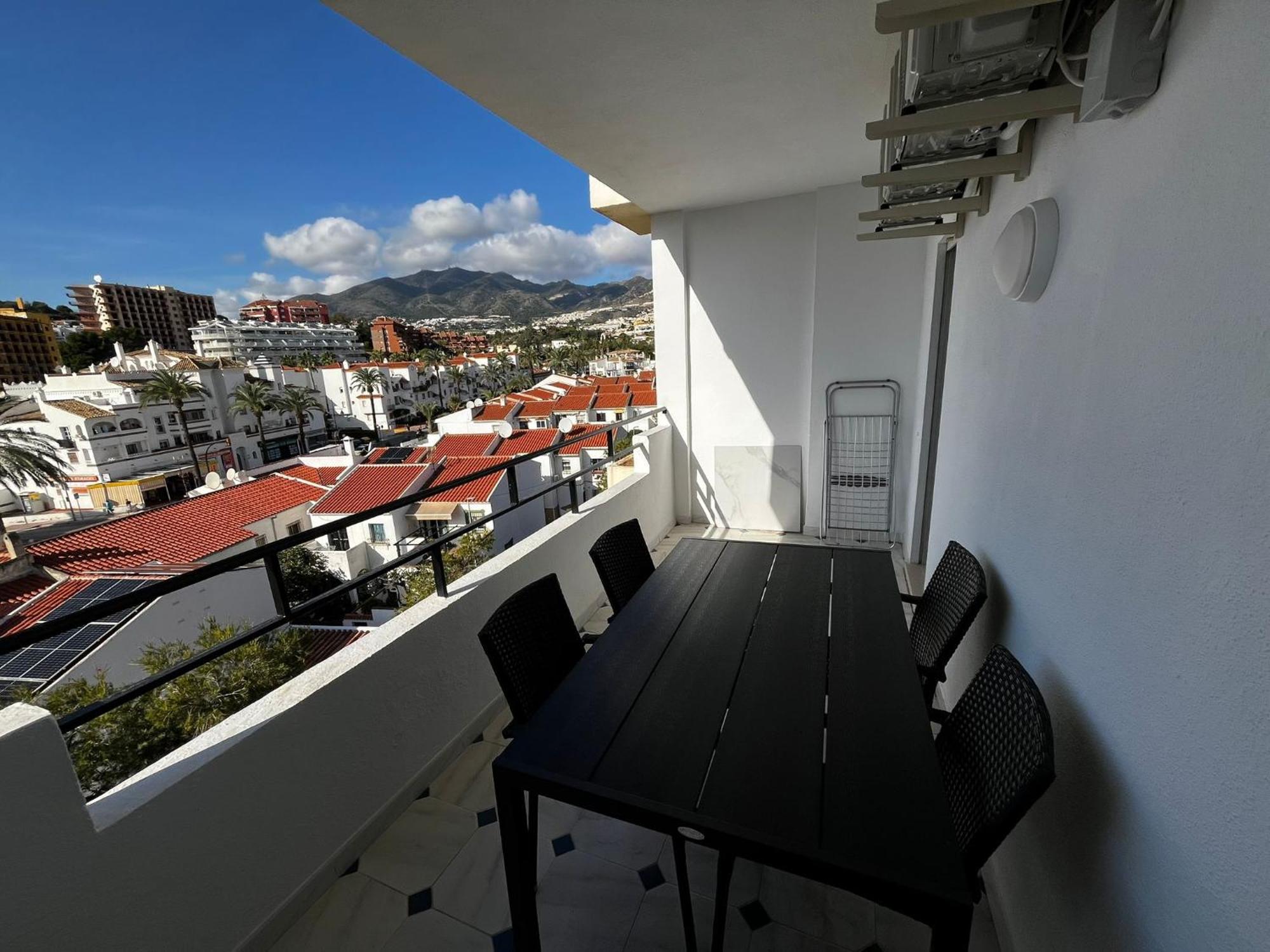 Charming 2 Bed Prealsa Apartment Benalmadena