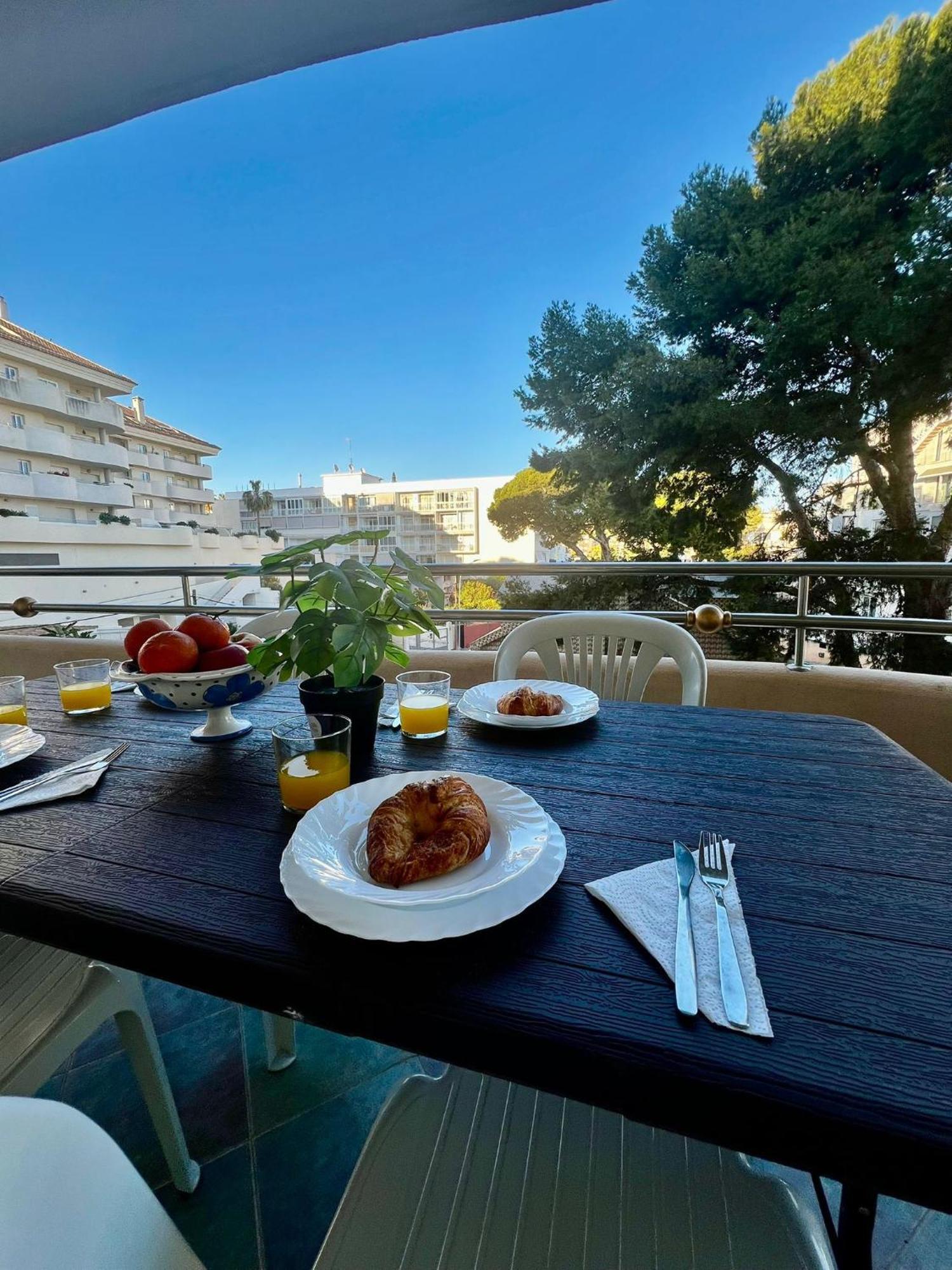 2 Bedroom In Puerto Marina Apartment Benalmádena