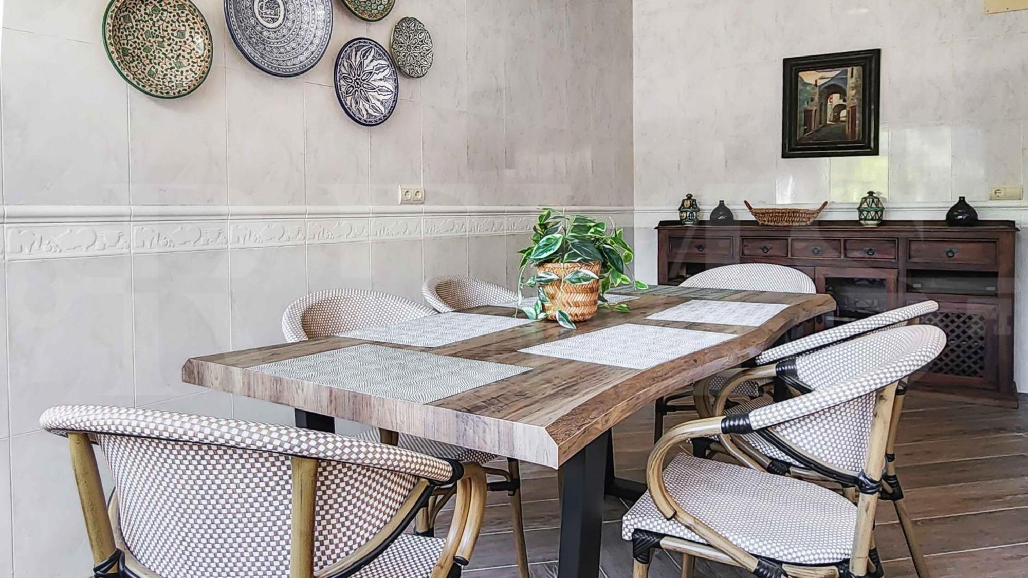 Spacious And Authentic With Pool & Garden By Rems *