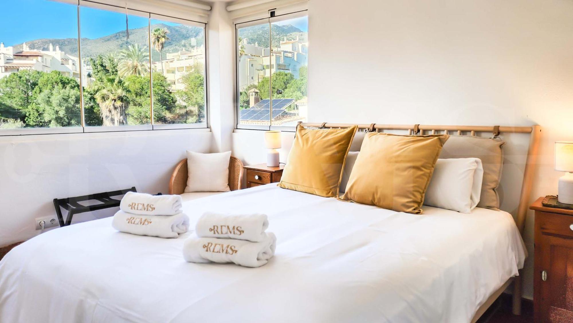 Spacious And Authentic With Pool & Garden By Rems * Benalmadena