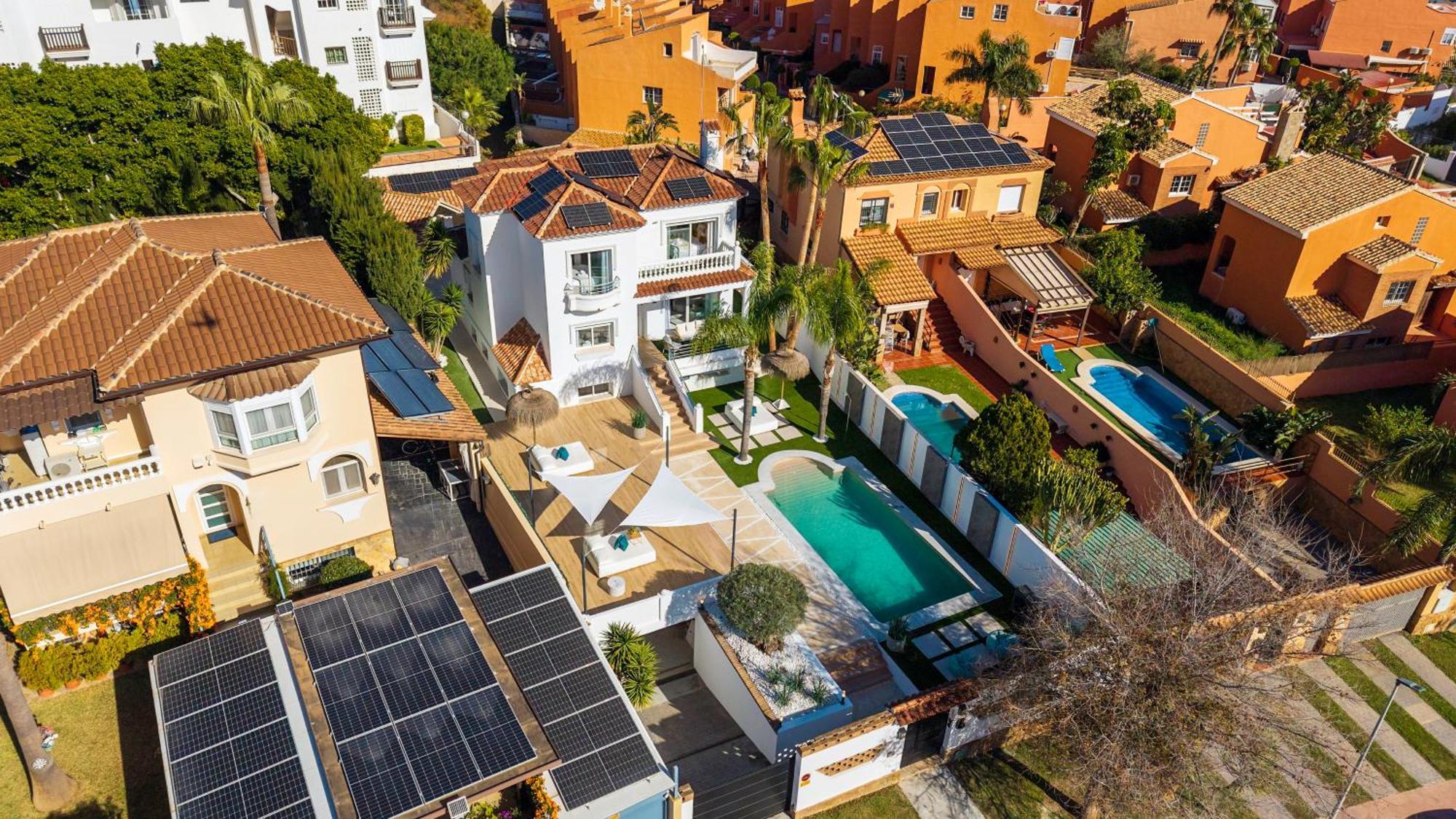 Vacation Marbella: Sunny Camelia With Heated Pool And Cinema Villa Benalmadena