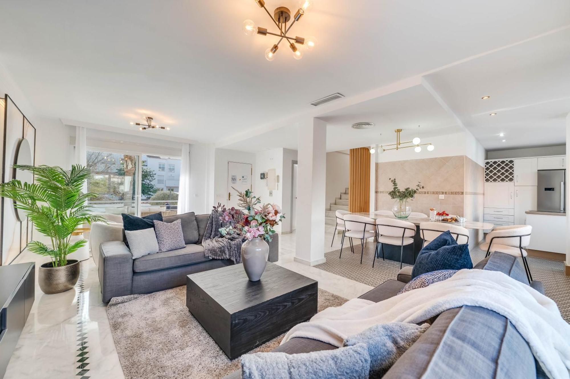 Villa Vacation Marbella: Sunny Camelia With Heated Pool And Cinema