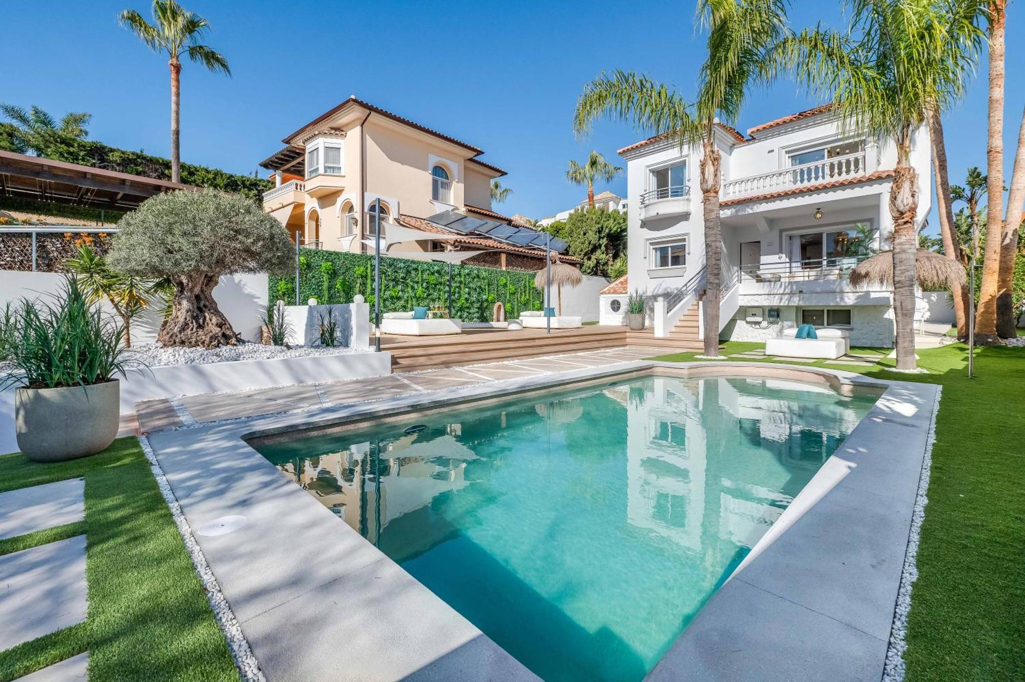 Villa Vacation Marbella: Sunny Camelia With Heated Pool And Cinema