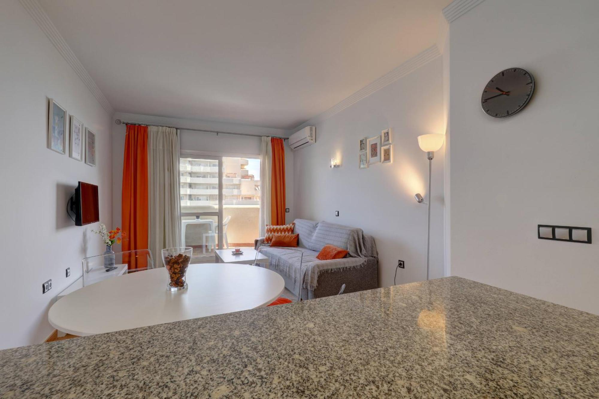 Appartement Wonderful New 1 In Benalbeach