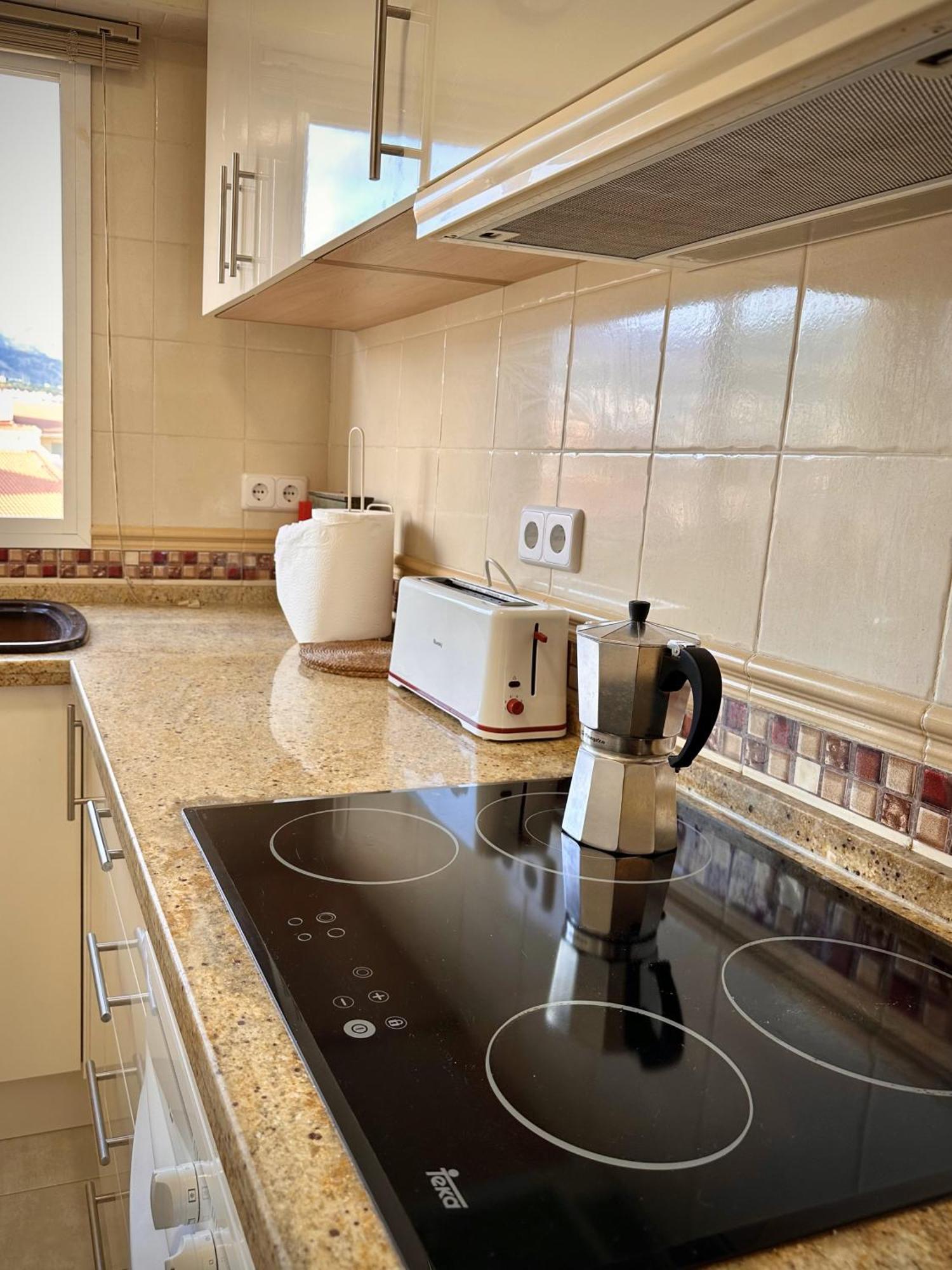 2 Bedrooms And 2 Bathrooms With Sea View At Piscis Arroyo Benalmadena