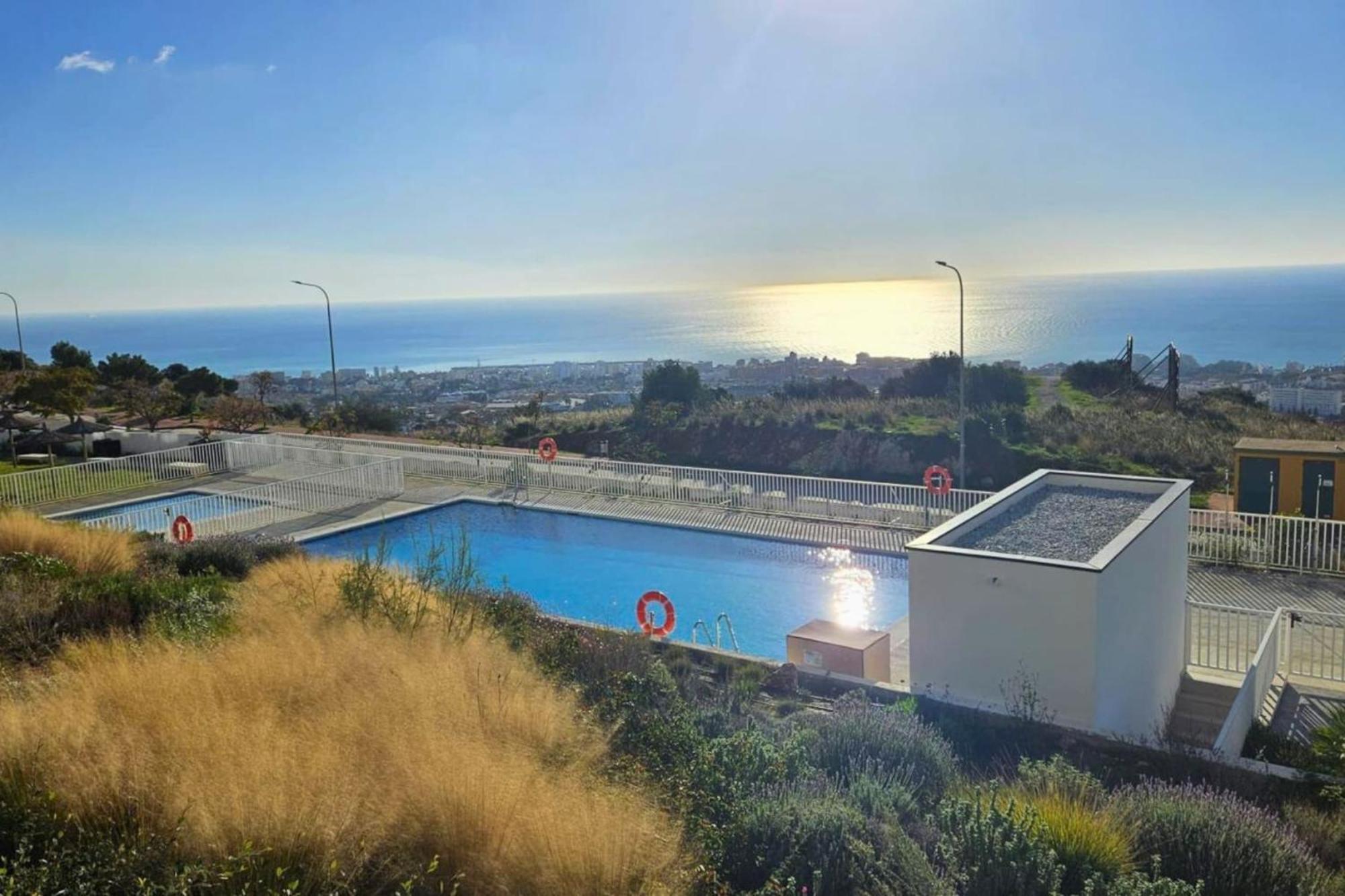 Apartment Magnificent Flat With Sea View And Swimming Pool Benalmadena