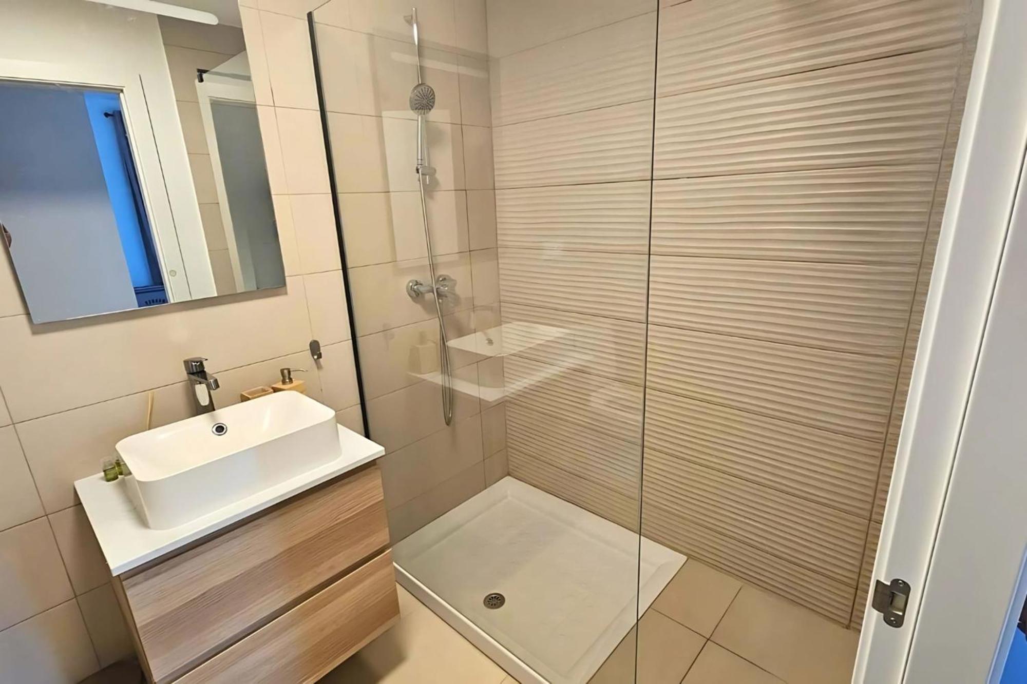 Magnificent Flat With Sea View And Swimming Pool *
