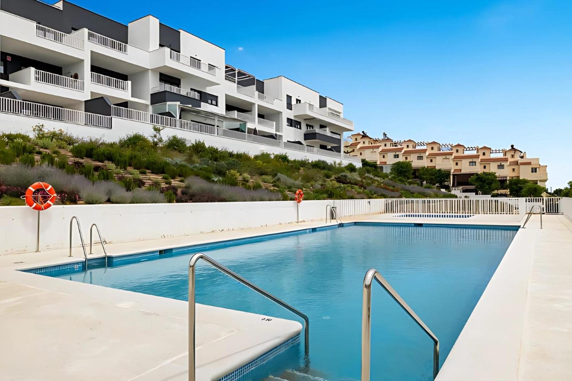 Magnificent Flat With Sea View And Swimming Pool Benalmadena