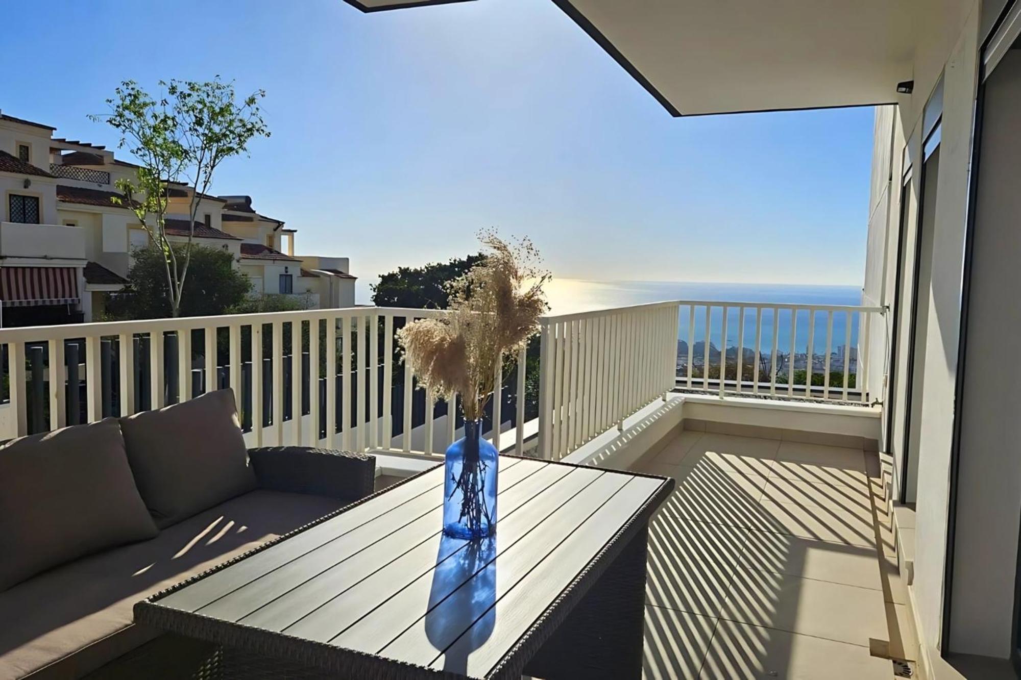 Magnificent Flat With Sea View And Swimming Pool