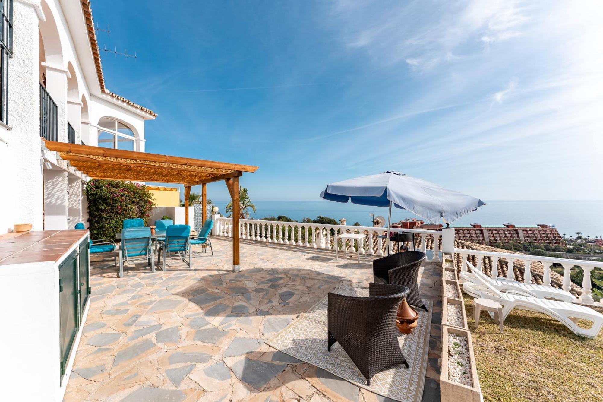 Villa Magica Andalucian Charm *