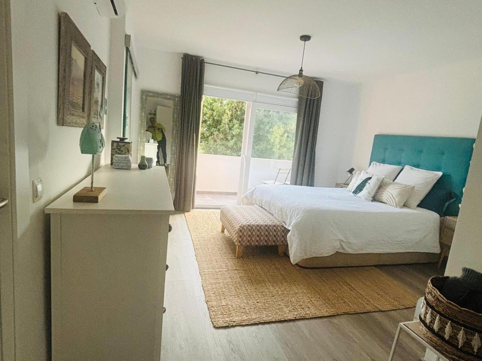 Casa De 3 Plantas, Con Jardin Y Vistas Al Golf *