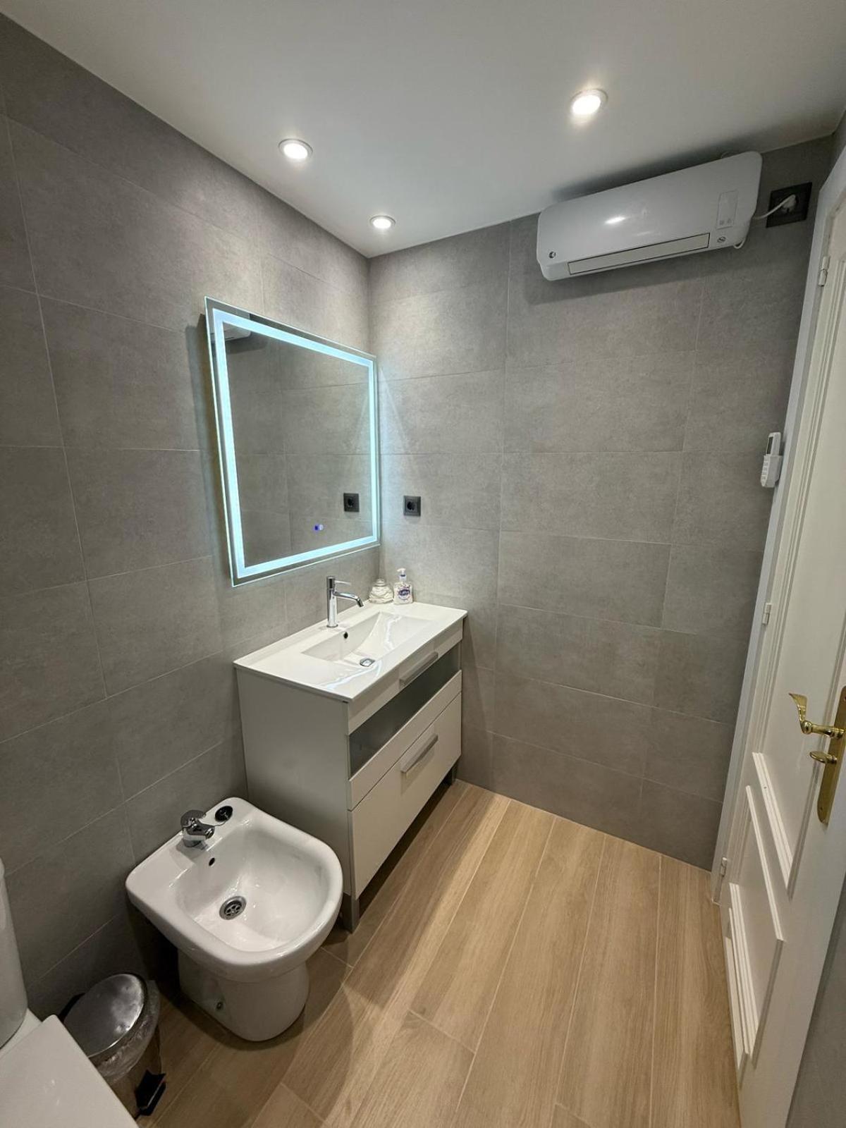 Golf Apartment *