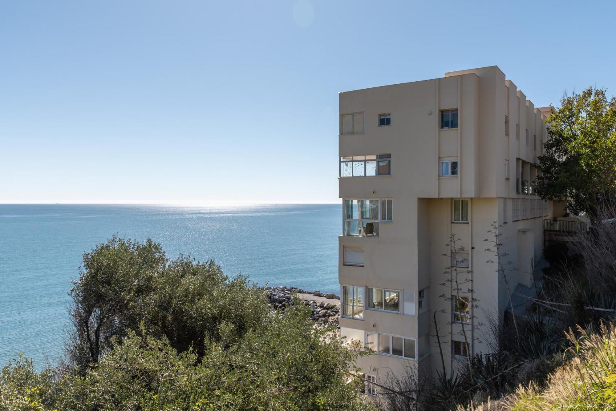 Perla Negra - With Private Access Apartment Benalmádena