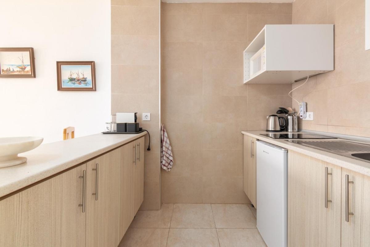 Jupiter 1 Bed Sea View Apartment